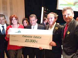 Antonio Banderas y su Fundación Lágrimas y Favores entregan a Cudeca los fondos recaudados en 2013